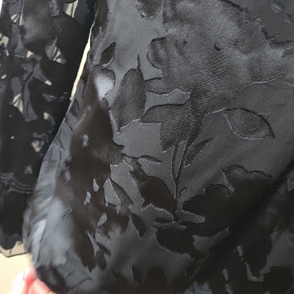 White House Black Market Black Wrap Blouse Sheer‎ Sleeves Silk Blend Whimsigoth - Picture 4 of 9
